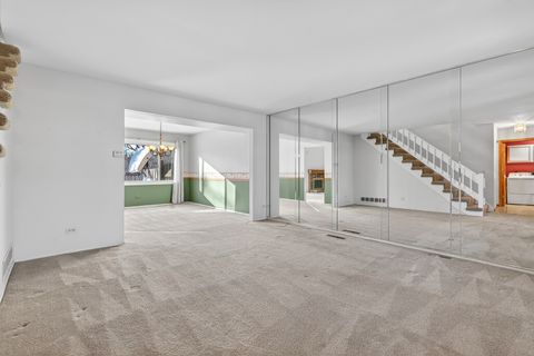 Tiny photo for 547 Woodmar Lane, Crystal Lake, IL 60014 (MLS # 12537268)