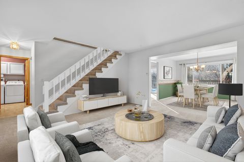 Tiny photo for 547 Woodmar Lane, Crystal Lake, IL 60014 (MLS # 12537268)