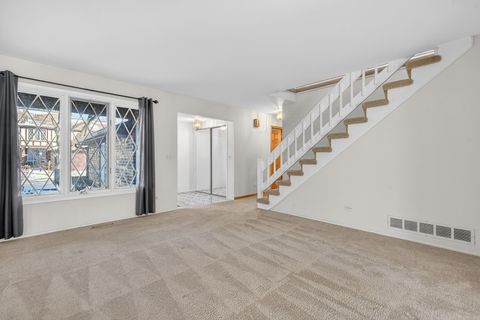 Tiny photo for 547 Woodmar Lane, Crystal Lake, IL 60014 (MLS # 12537268)