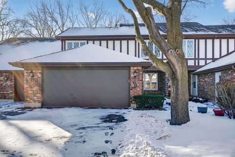 Tiny photo for 547 Woodmar Lane, Crystal Lake, IL 60014 (MLS # 12537268)