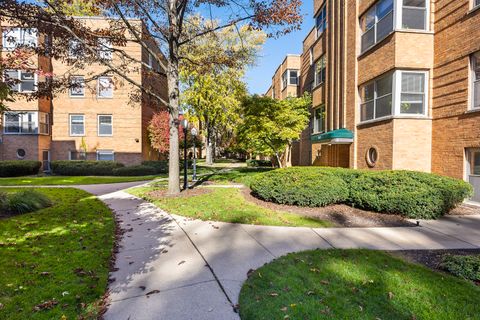 Tiny photo for 4929 N Wolcott Avenue #1A, Chicago, IL 60640 (MLS # 12504397)