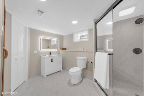 Tiny photo for 2112 Portsmouth Avenue, Westchester, IL 60154 (MLS # 12625795)