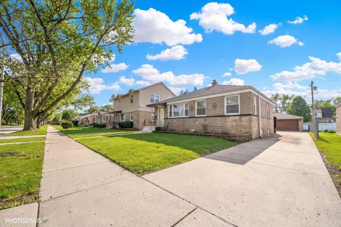 Tiny photo for 2112 Portsmouth Avenue, Westchester, IL 60154 (MLS # 12625795)