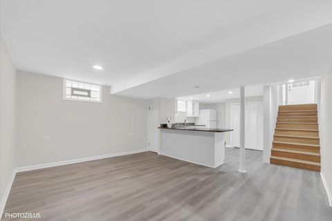 Tiny photo for 2112 Portsmouth Avenue, Westchester, IL 60154 (MLS # 12625795)