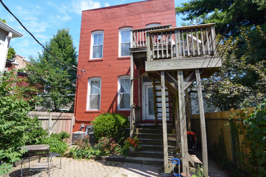 1129 N WINCHESTER Avenue CH2