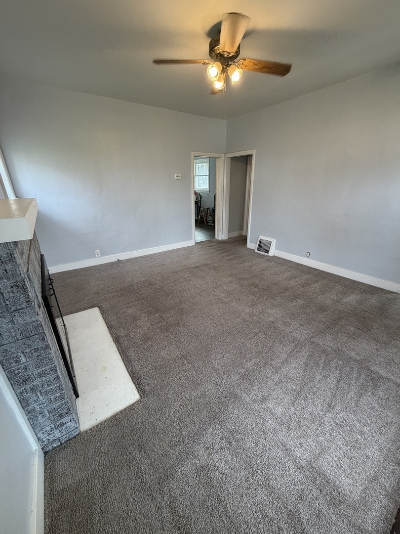 233 N Jones