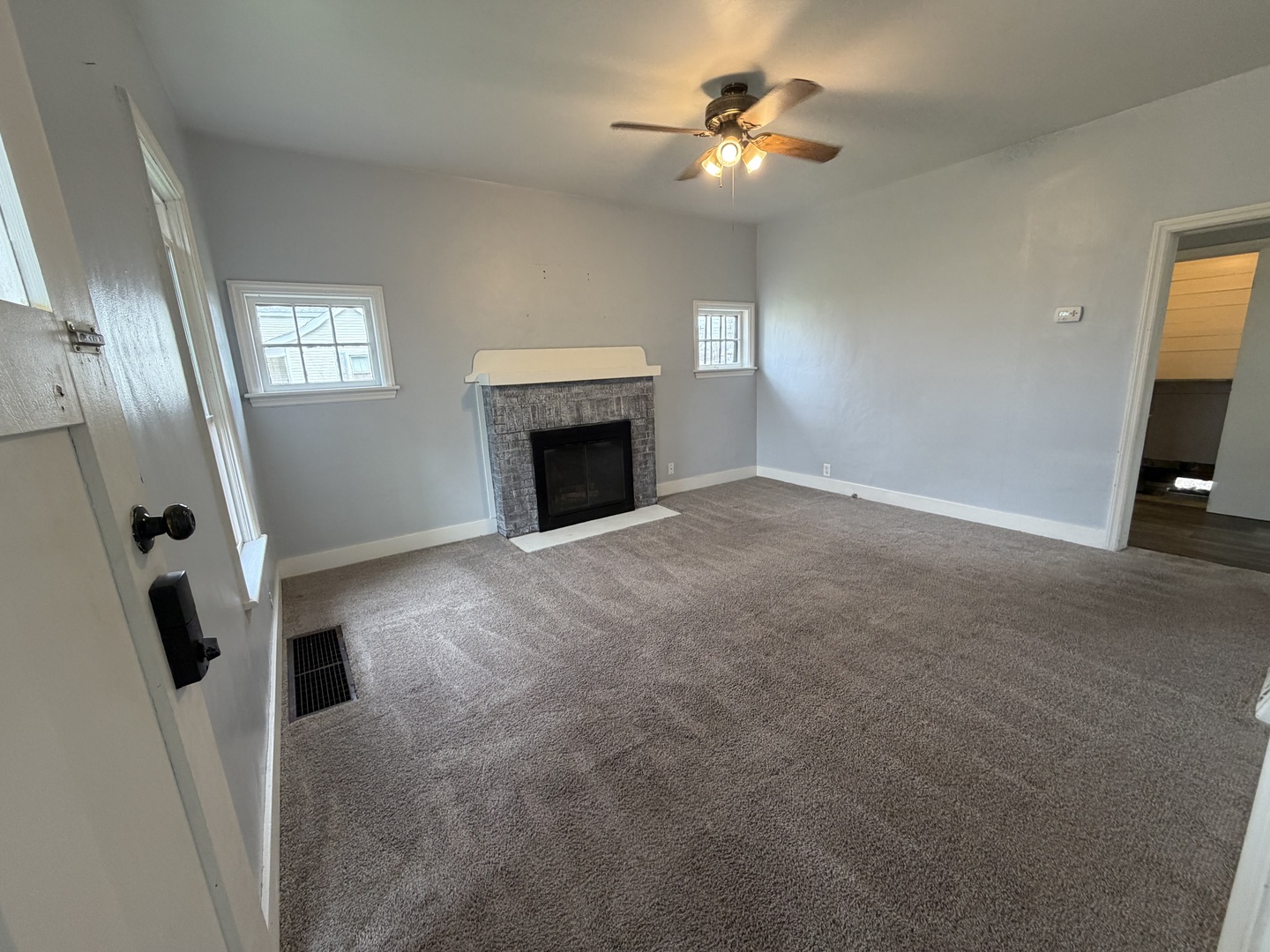 233 N Jones