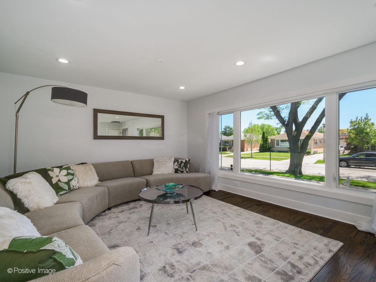 Properties 1 5720 Reba Street