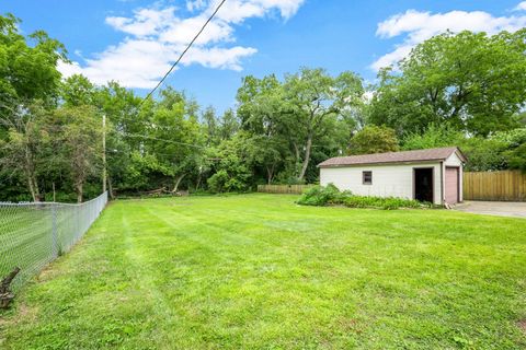 Tiny photo for 360 Poplar Street, Crystal Lake, IL 60014 (MLS # 12465630)