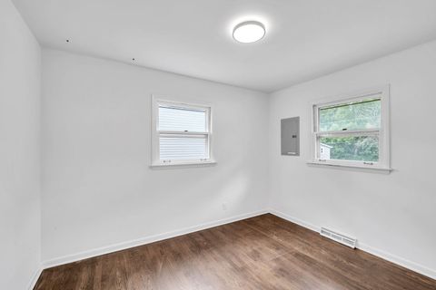 Tiny photo for 360 Poplar Street, Crystal Lake, IL 60014 (MLS # 12465630)
