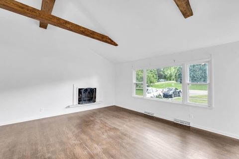 Tiny photo for 360 Poplar Street, Crystal Lake, IL 60014 (MLS # 12465630)