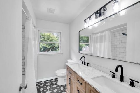Tiny photo for 360 Poplar Street, Crystal Lake, IL 60014 (MLS # 12465630)