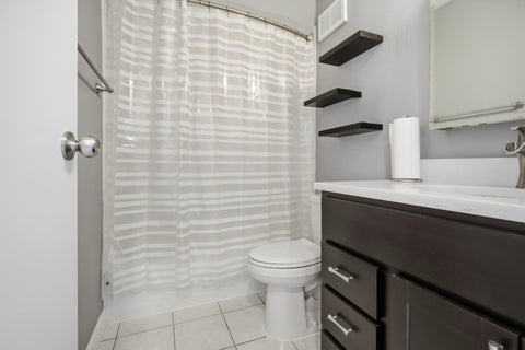 Tiny photo for 40 N Tower Road #7E, Oak Brook, IL 60523 (MLS # 12761995)