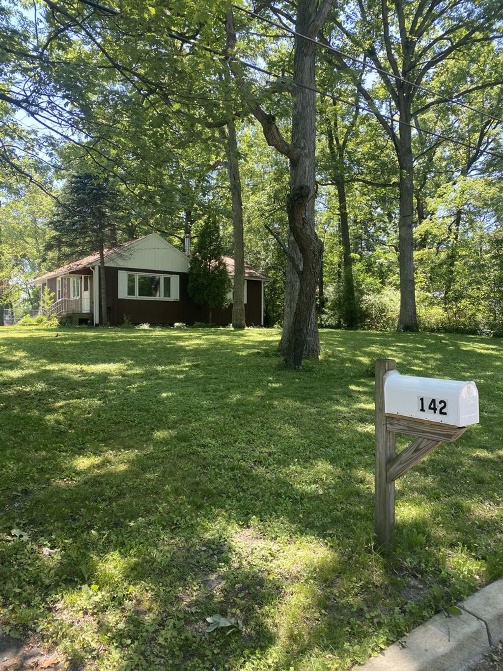 Photo for 142 School Street, Wood Dale, IL 60191 (MLS # 12386591)