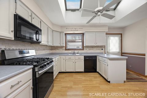 Tiny photo for 330 N Fairfield Avenue, Lombard, IL 60148 (MLS # 12528792)