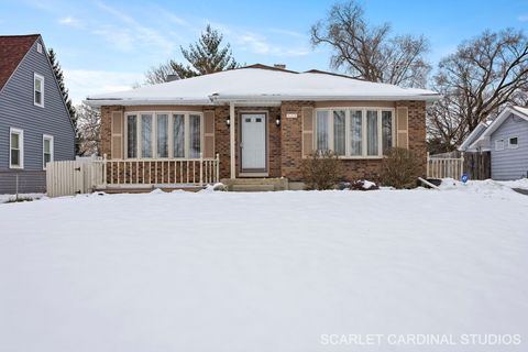 Tiny photo for 330 N Fairfield Avenue, Lombard, IL 60148 (MLS # 12528792)