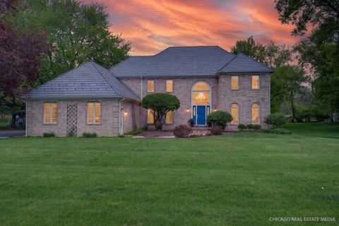Photo of 676 Old Westbury Road, Crystal Lake, IL 60012 (MLS # 12634225)