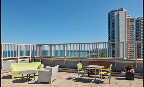 Tiny photo for 6157 N Sheridan Road #9J, Chicago, IL 60660 (MLS # 12642417)