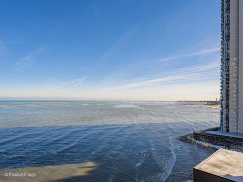 Tiny photo for 6157 N Sheridan Road #9J, Chicago, IL 60660 (MLS # 12642417)