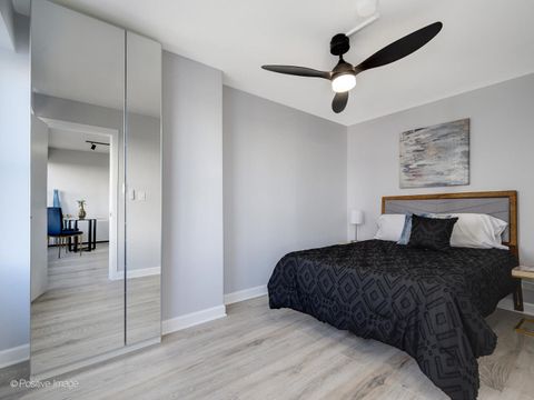 Tiny photo for 6157 N Sheridan Road #9J, Chicago, IL 60660 (MLS # 12642417)
