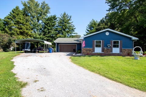 Tiny photo for 5 Saulsbury Circle, West Frankfort, IL 62896 (MLS # 100539113)