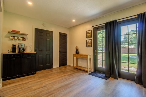 Tiny photo for 5 Saulsbury Circle, West Frankfort, IL 62896 (MLS # 100539113)
