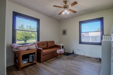 Tiny photo for 5 Saulsbury Circle, West Frankfort, IL 62896 (MLS # 100539113)