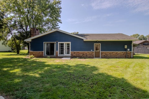 Tiny photo for 5 Saulsbury Circle, West Frankfort, IL 62896 (MLS # 100539113)