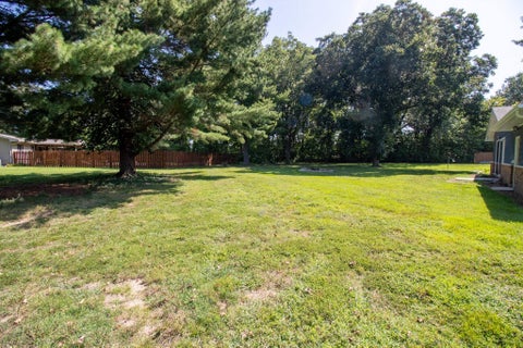 Tiny photo for 5 Saulsbury Circle, West Frankfort, IL 62896 (MLS # 100539113)