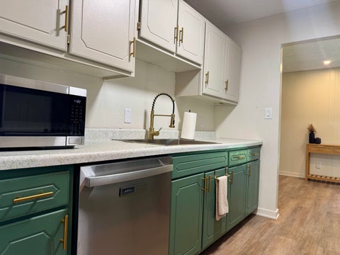Tiny photo for 5 Saulsbury Circle, West Frankfort, IL 62896 (MLS # 100539113)