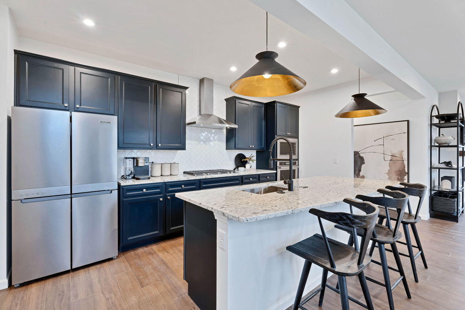 6220 Links Drive 01001