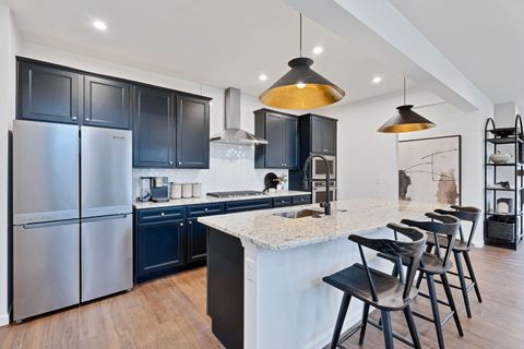 Tiny photo for 6220 Links Drive #01001, Woodridge, IL 60517 (MLS # 12523039)