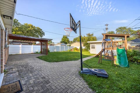 Tiny photo for 11009 S Mansfield Avenue, Chicago Ridge, IL 60415 (MLS # 12743617)