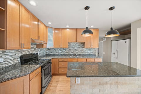 Tiny photo for 11009 S Mansfield Avenue, Chicago Ridge, IL 60415 (MLS # 12743617)