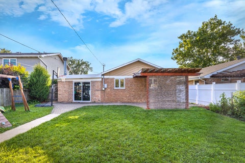 Tiny photo for 11009 S Mansfield Avenue, Chicago Ridge, IL 60415 (MLS # 12743617)