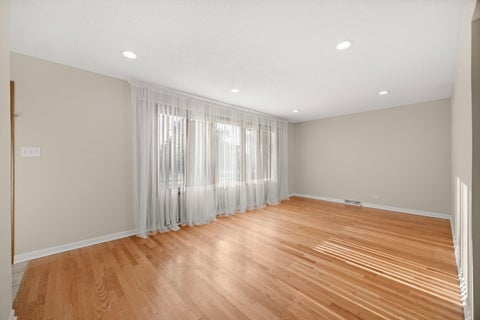 Tiny photo for 11009 S Mansfield Avenue, Chicago Ridge, IL 60415 (MLS # 12743617)
