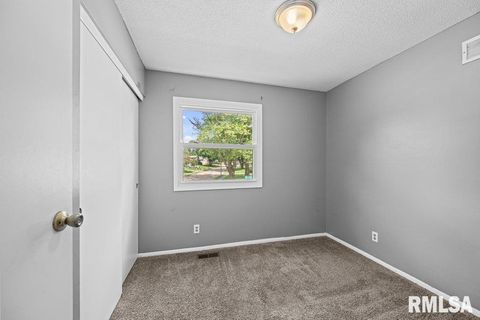 Tiny photo for 5824 HILLANDALE Road, Davenport, IA 52806 (MLS # QC4266446)