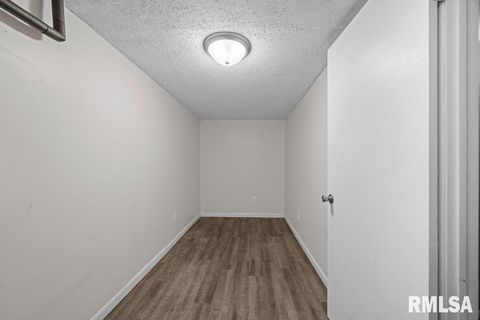 Tiny photo for 5824 HILLANDALE Road, Davenport, IA 52806 (MLS # QC4266446)