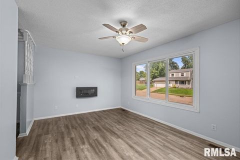 Tiny photo for 5824 HILLANDALE Road, Davenport, IA 52806 (MLS # QC4266446)