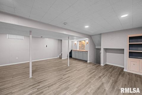 Tiny photo for 5824 HILLANDALE Road, Davenport, IA 52806 (MLS # QC4266446)