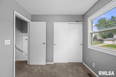 Tiny photo for 5824 HILLANDALE Road, Davenport, IA 52806 (MLS # QC4266446)