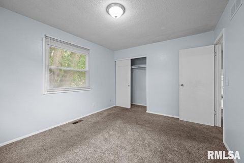 Tiny photo for 5824 HILLANDALE Road, Davenport, IA 52806 (MLS # QC4266446)