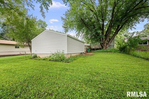 Tiny photo for 5824 HILLANDALE Road, Davenport, IA 52806 (MLS # QC4266446)