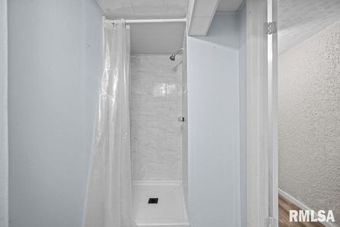 Tiny photo for 5824 HILLANDALE Road, Davenport, IA 52806 (MLS # QC4266446)