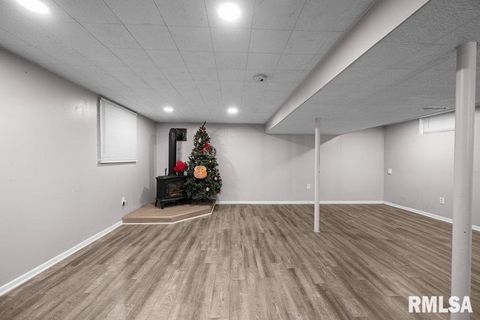 Tiny photo for 5824 HILLANDALE Road, Davenport, IA 52806 (MLS # QC4266446)