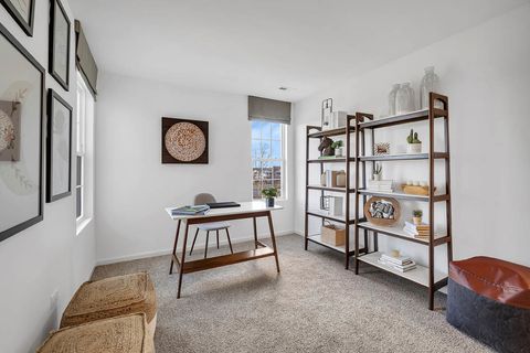 Tiny photo for 277 Canal Drive, St. Charles, IL 60174 (MLS # 12478970)