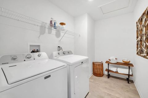 Tiny photo for 277 Canal Drive, St. Charles, IL 60174 (MLS # 12478970)
