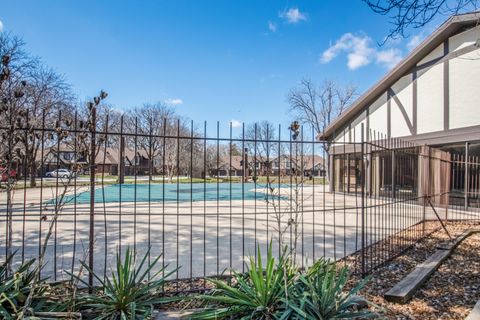 Tiny photo for 8137 Chestnut Drive #C, Palos Hills, IL 60465 (MLS # 12603599)