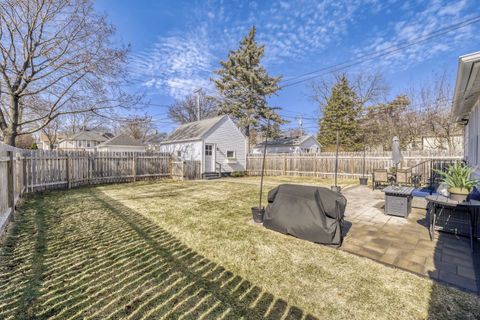 Tiny photo for 1219 Elm Street, St. Charles, IL 60174 (MLS # 12569045)