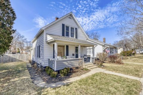 Tiny photo for 1219 Elm Street, St. Charles, IL 60174 (MLS # 12569045)
